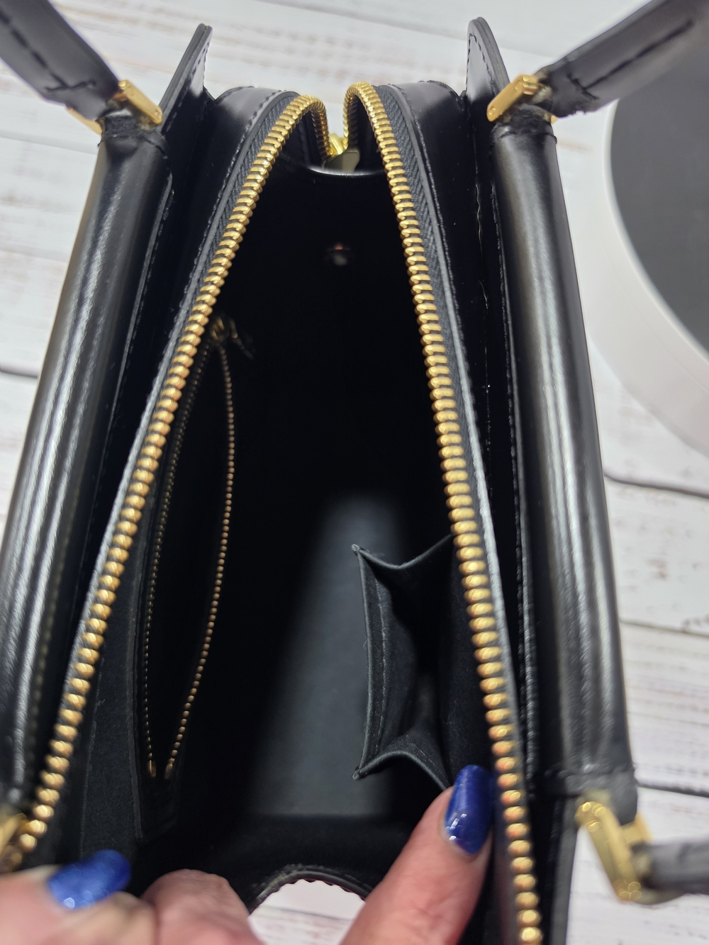 Louis Vuitton Black Epi Leather Figari PM - Picture 10 of 10